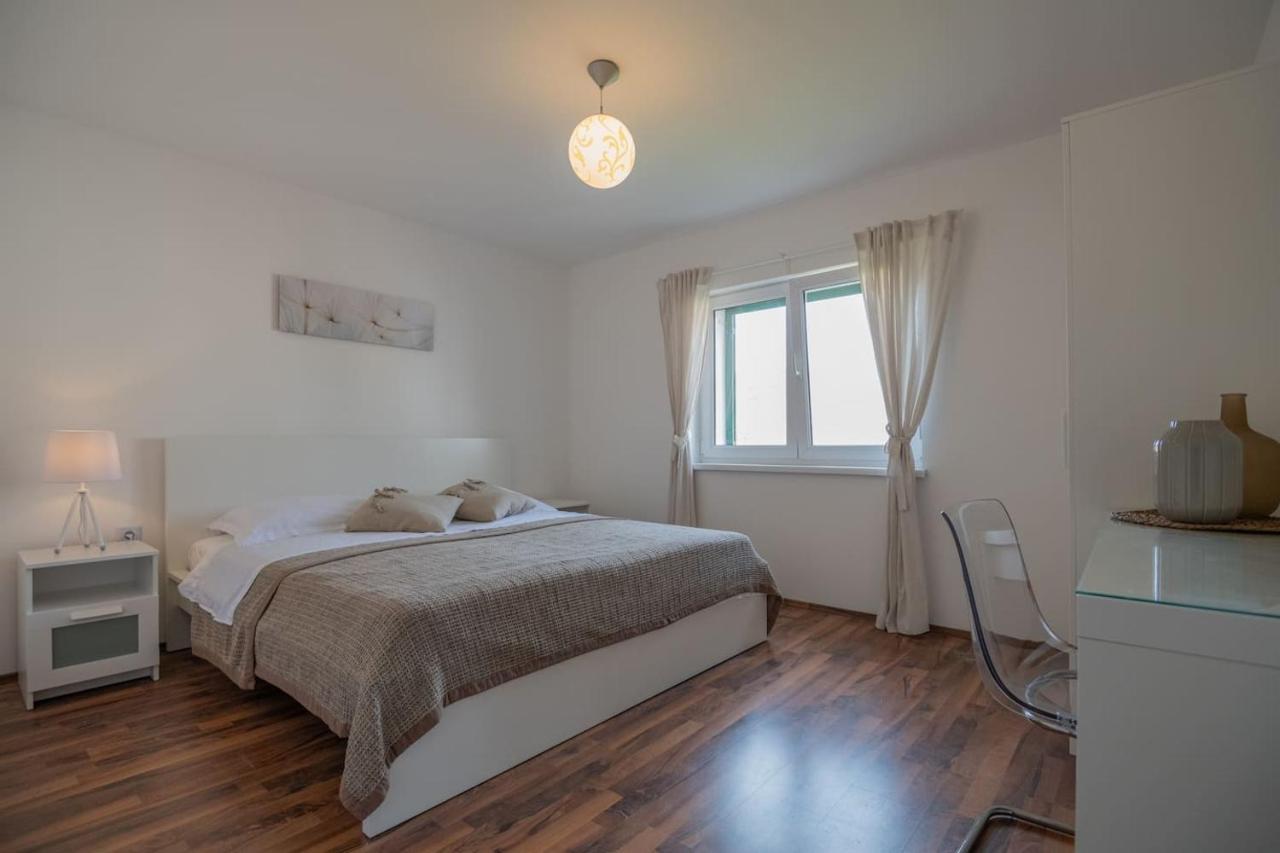 Kameni Dvori Donji Proložac Exterior foto